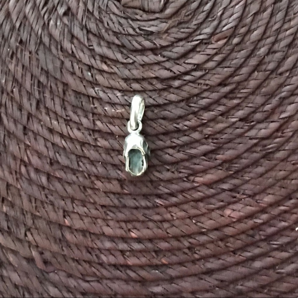 Small Silver Skull Pendant - Picture 6 of 8